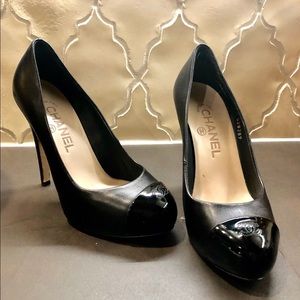 Authentic Chanel Pumps - size 35 1/2.